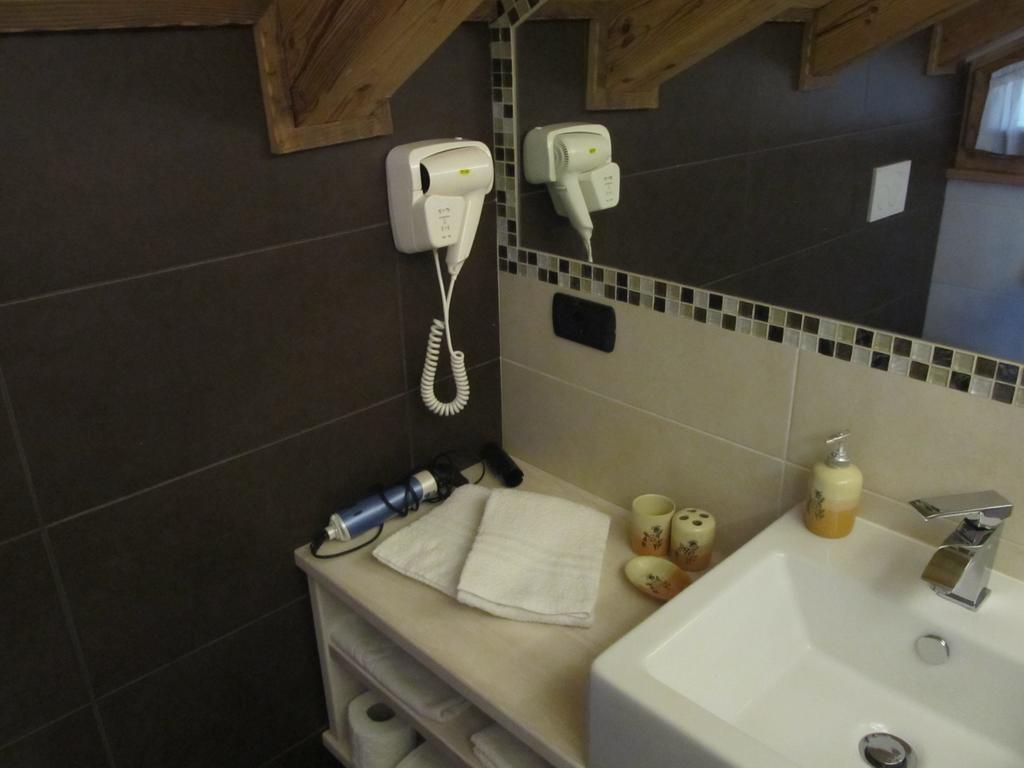 B&B Mas Di Zonadi ラッビ 部屋 写真